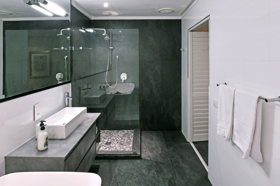 7 Bedroom Property for Sale in Franschhoek Western Cape